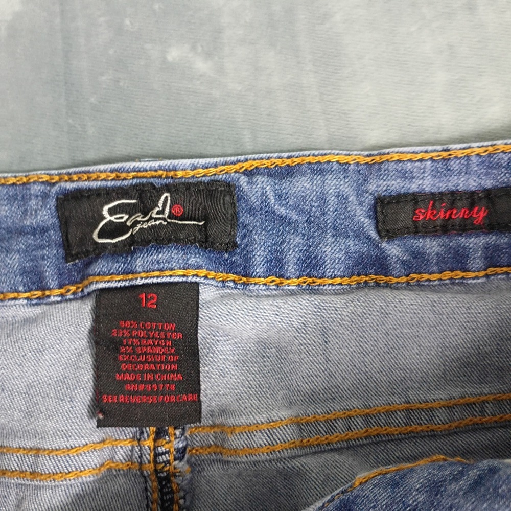Earl Jean Womens Skinny Jeans Size 12 Medium Wash Floral Butterfly Embroidered - Picture 2 of 8